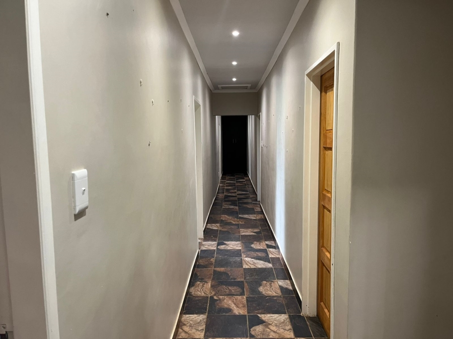 8 Bedroom Property for Sale in Bloemfontein Rural Free State